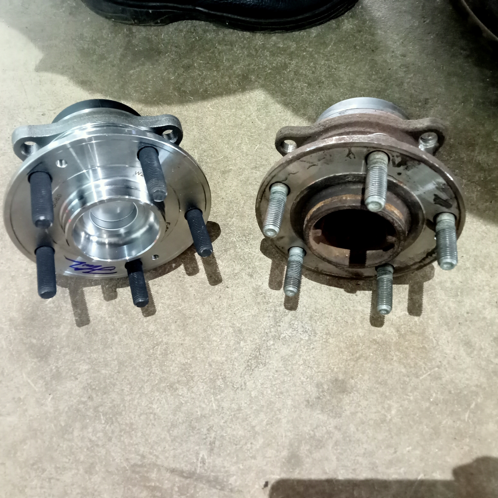 Xe chạy có tiếng kêu bất thường