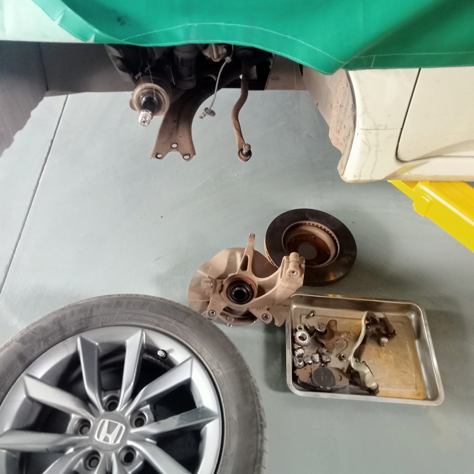 Xe chạy có tiếng kêu bất thường